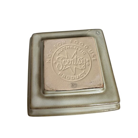 Scentsy Snapshot Full-Size Scented Warmer With Box & Bulb - Damaged Box/Writing - Picture 7 of 10